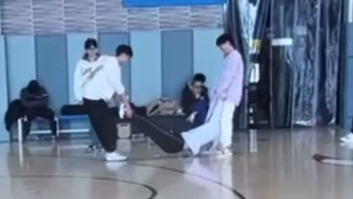 【จิ่วคู่】ตะลึง! ไส้กรอกย่างกลับถูกอีสปอร์ต 80