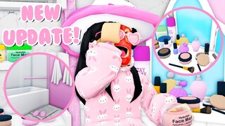 Decorating My *BATHROOM* Using The *NEW UPDATE*! (Roblox Bloxburg)