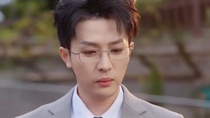 หนูน้อยดาวนำโชคถูกCEO รับเลี้ยง! ก่อนใช้พลังได้ยินเสียงในใจระบบVIP โกงชะตาพาทั้ง