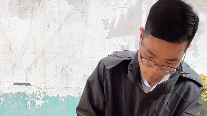 Gà rán do thợ lâu năm làm, chỉ 5 tệ/phần – ngon quá lại ghé nhé!