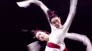 “长袖折腰 翩翩起舞”