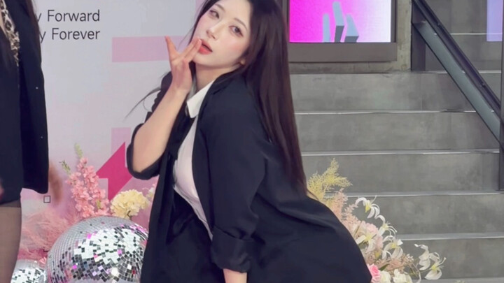 DDD – EXID Suit Version