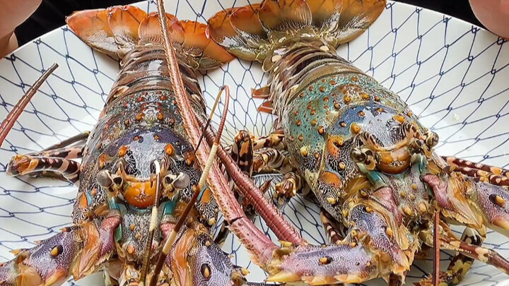 อาหารไทย: ทะเลเปลี่ยนอากาศ หอยมันขาดออกซิเจน ก็ยังอร่อยกับกุ้งทอดเกลือพริกไทย ทุกคำเต็มไปด้วยเนื้อแน