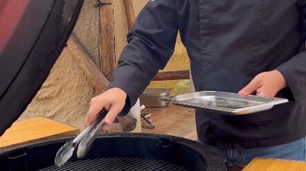 Đồ ăn từ trên trời rơi xuống