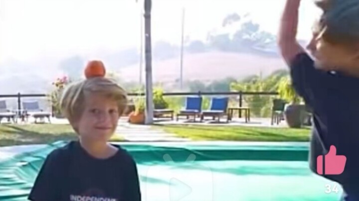 Momen canggung kocak, sepanjang video ngakak plus kayak otaknya udah menciut, hahaha!