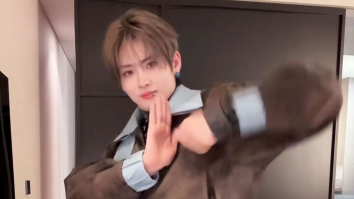 WTF! Lực Viên bóc nhanh Overdrive của Lưu Vũ Hiên chỉ trong 40 giây trên livestream!!