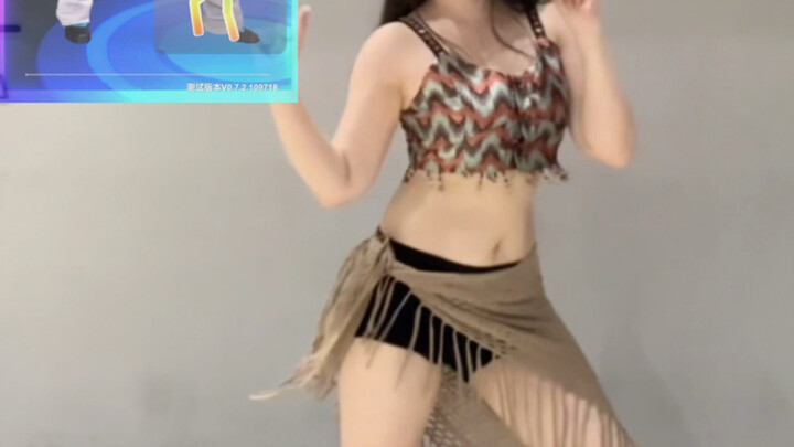 Cô gái bụng bự phiên bản post-apocalypse của “Kill This Love”