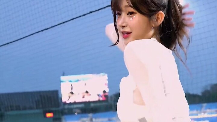 หลี่จูเอิน มาดูกันกับท่าเต้นบนเก้าอี้สุดหวือหวา ชุดที่ 6 หนึ่ง…ล่ะ!