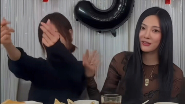 The Troops Ning Yizhuo Brought Along