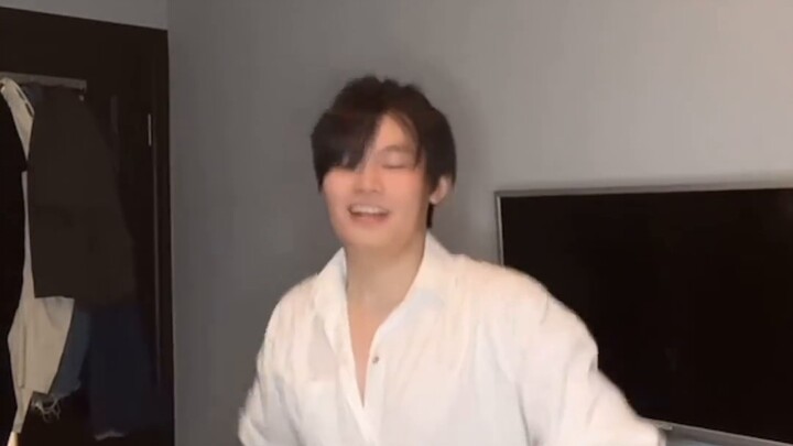Saya sudah berusaha semampu saya! Belajar menari dengan menonton drama hahahahaha