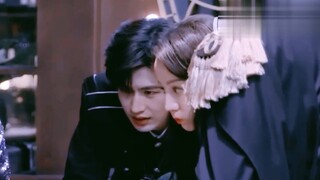 【بسكويت الحلوى الصغير المليء بالتفاصيل!】 لماذا تكون الأجواء أثناء التقاء النظرات ملؤها الغموض في كل 