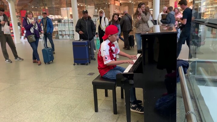 Crowd Demands Encore As Man Misses Train in Queen Bohemian Rhapsody Piano Epic Cole Lam 12 Years