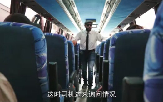 An elderly woman encountered a thief on the bus—her reaction was totally unexpected!