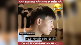 2 anh em như tấu hài