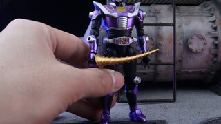 This damn charm! Kamen Rider King Snake suit dynamic color review~~ It's your fault for making me ir