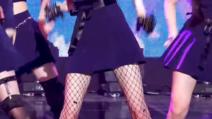 Thẩm mỹ bệnh hoạn?! Những nữ idol KPOP từng gầy đến “da bọc xương” trong những năm qua