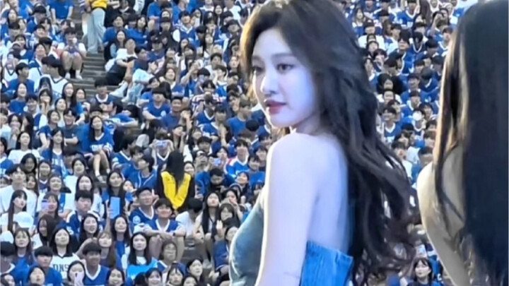 【نانغ يي تشوو في احتفال جامعة يونسي بالذكرى السنوية】لا يوجد حدث لا تستطيع أختك السيطرة عليه!