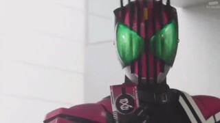 [Kamen Rider Zi-O] Cut — Kamen Rider Decade Transformed Into Zi-O