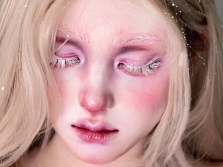 For Christmas, let's do this makeup that's 100% perfect for snowy days!