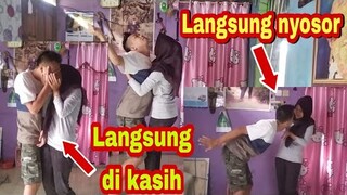 PRANK JOGET KOCAK KE ISTRI AUTO LANGSUNG DI KASIH.....