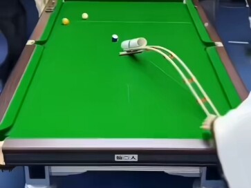 诸葛亮：我有一计刘备：#这台球一打一个不吱声