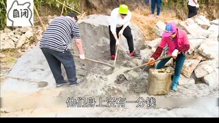 妈妈给儿子吃虫草，补充营养；好打爸爸。