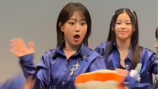 The bread I was about to give to Wu Haiyuan was suddenly snatched away... so she urgently looked at 