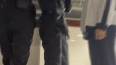 【قفل أزرق】ماذا تفعل إذا ذهب الجرو للبحث عن شخص آخر؟