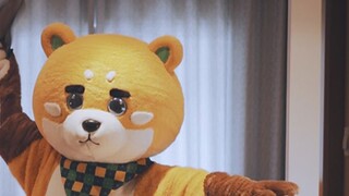 [Gửi lên mặt trăng] Tìm khắp nhà mà không có quạt... Thay vào đó tôi sẽ dùng giẻ lau~