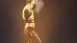 网友大型双标现场