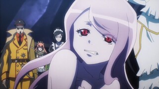 หลังจากฟื้นคืนชีพ หน้าอกของ Shalltear ก็หายไป ดูเหมือนว่ามันจะเป็นหน้าอกปลอมจริงๆ