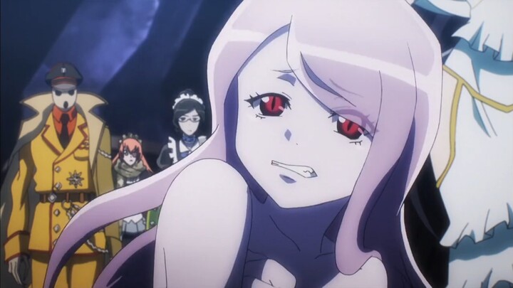 หลังจากฟื้นคืนชีพ หน้าอกของ Shalltear ก็หายไป ดูเหมือนว่ามันจะเป็นหน้าอกปลอมจริงๆ