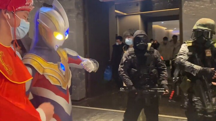 What is it like to go to a comic convention wearing a Triga suit?