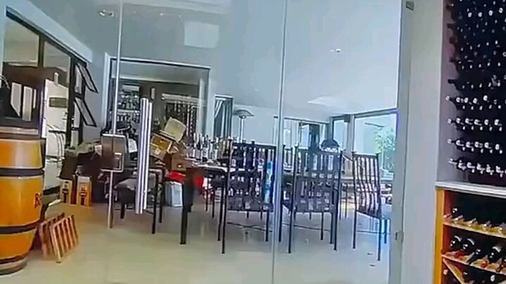 Doggy: Good thing I was outside.