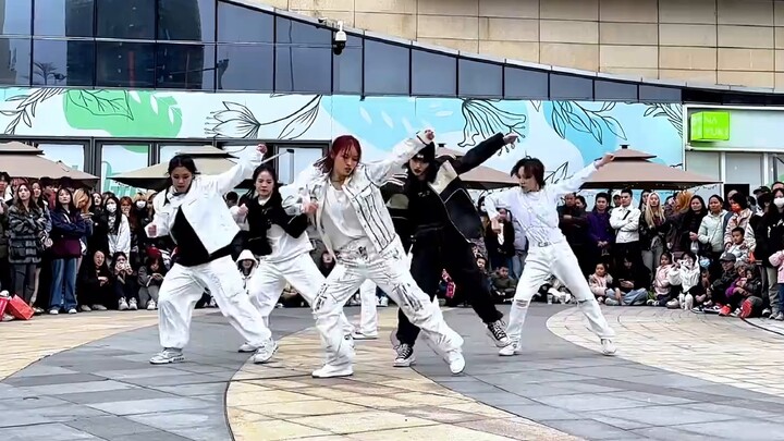 Kali ini, mereka benar-benar menghajar boystory! | Bernyanyi untuk pria zip Guangzhou dance road sho