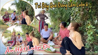 Bé Trâm Tức Tối Khi Vừa Đi Có Chúc Xíu Mà Ba Đứa Ăn Hết Không Chừa Một Miếng