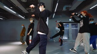 【1M】5000 ท่าเต้น "Showin Out"