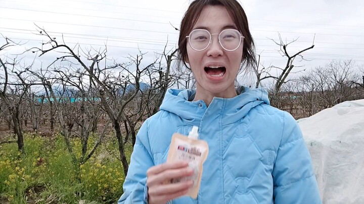 This girl looks just like Tang Yan—so beautiful—but unfortunately, her personality is too quirky; sh