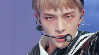 أحدث أغنية عودة لفرقة Straykids هي أغنية CASE 143 على المسرح