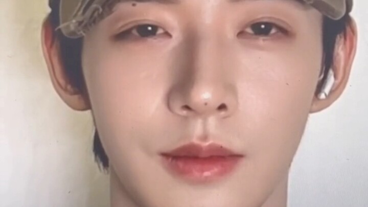 I just want to know, what’s so unattractive about Zi smiling?