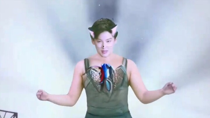 ประเภทแคนาดาที่ทรงพลังปรากฏขึ้น ()