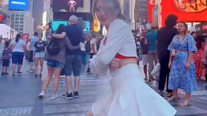 Just dance to Hype Boy～