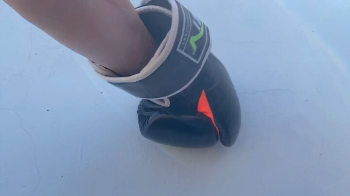 说我p的！垫的！画的！骗自己的！说都是兄弟不图点啥的！！还有说“啊？”的！！！喜欢啊？是吧！！！给你一拳！！