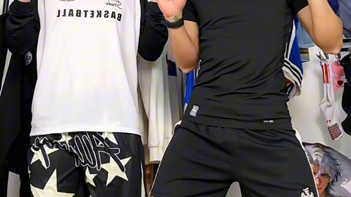 Yang di kiri sudah mulai sekolah…