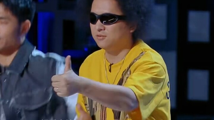 Pembawa acara bincang-bincang “YES! OKE! 》Panggungnya sudah ada, adegan ini bahkan lebih lucu dari l