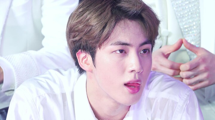 【BTS金硕珍】还记得金硕珍传奇的那天吗?帅哥的汗珠都是璀璨的，完整版来了!181106 MGA BTS Jin 4K直拍