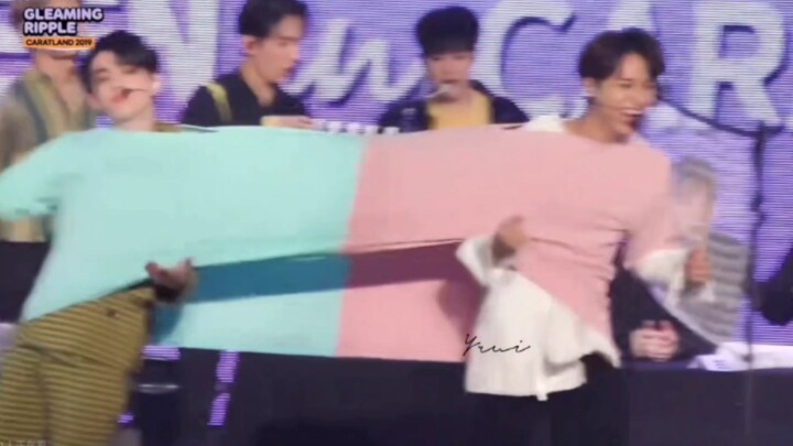 Xiao Kui: Chỉ là vui vẻ thôi, khoảnh khắc Aiskups bị lôi đi làm tao cười chết mất haha.