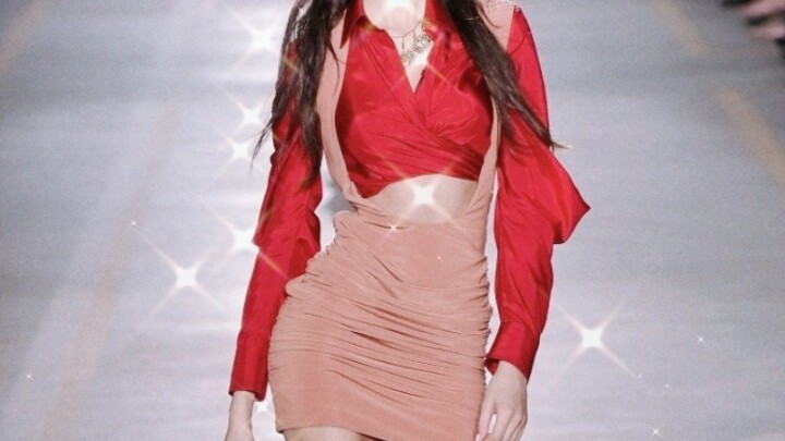 Ya ampun, cewek ini benar-benar jago goyang deh!! Itulah yang disebut dengan "gerakan yang memesona"