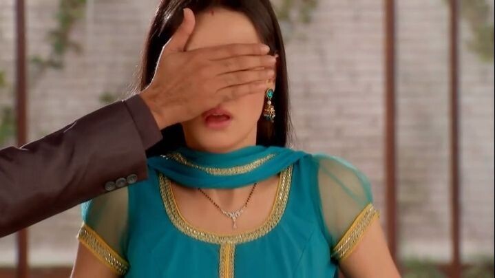 Iss Pyaar Ko Kya Naam Doon-398