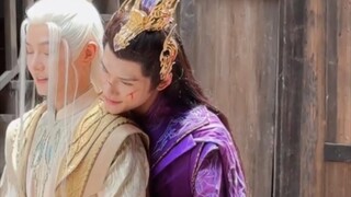 嗑疯了！他俩真就站在那里就满满cp感